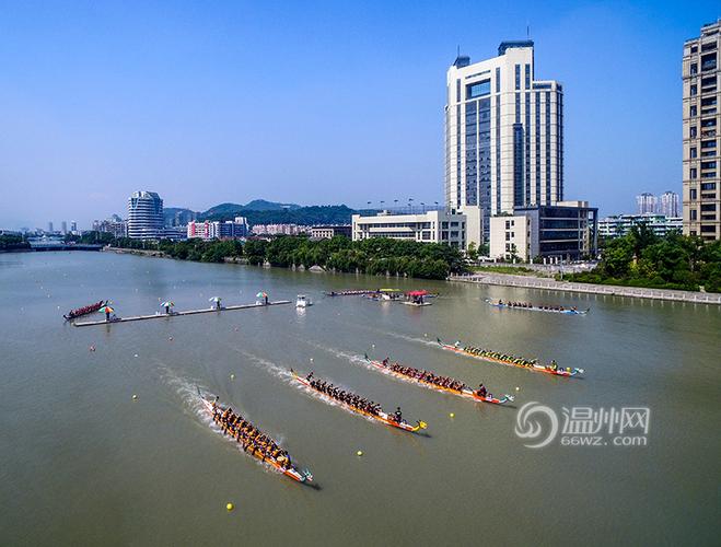 会昌湖上龙舟竞渡 飞龙龙舟俱乐部拔得头筹